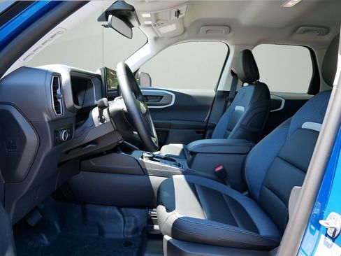Used 2025 Ford Bronco Sport Outer Banks w/ Sasquatch Outer Banks Package AWD/4WD image 10