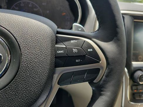 Used 2017 Jeep Grand Cherokee Limited RWD image 45