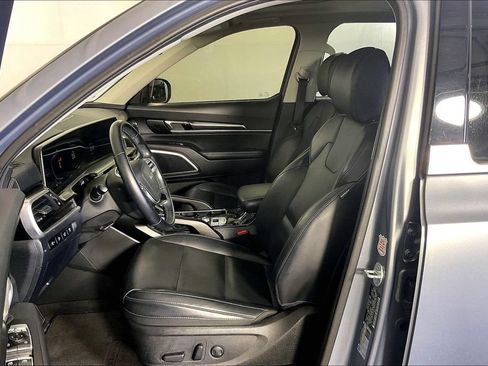 Used 2025 Kia Telluride S FWD image 31