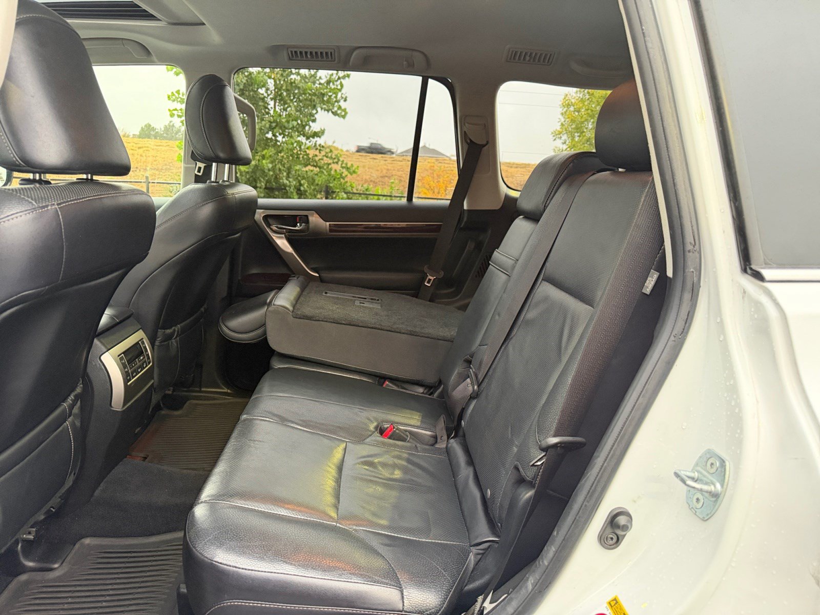 Used 2016 Lexus GX 460 w/ Premium Package AWD/4WD image 17