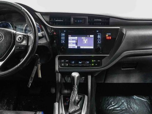Certified 2018 Toyota Corolla SE w/ Carpet Mat Package (TMS) FWD image 14