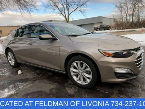 Certified 2025 Chevrolet Malibu LT image 2