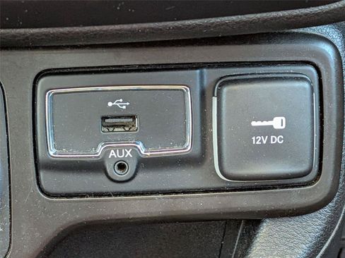 Used 2019 Jeep Renegade Trailhawk w/ LED Lighting Group AWD/4WD image 15