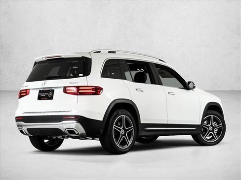 Used 2026 Mercedes-Benz GLB 250 4MATIC image 6