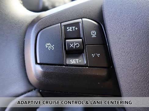 Used 2022 Ford Mustang Mach-E Select image 4