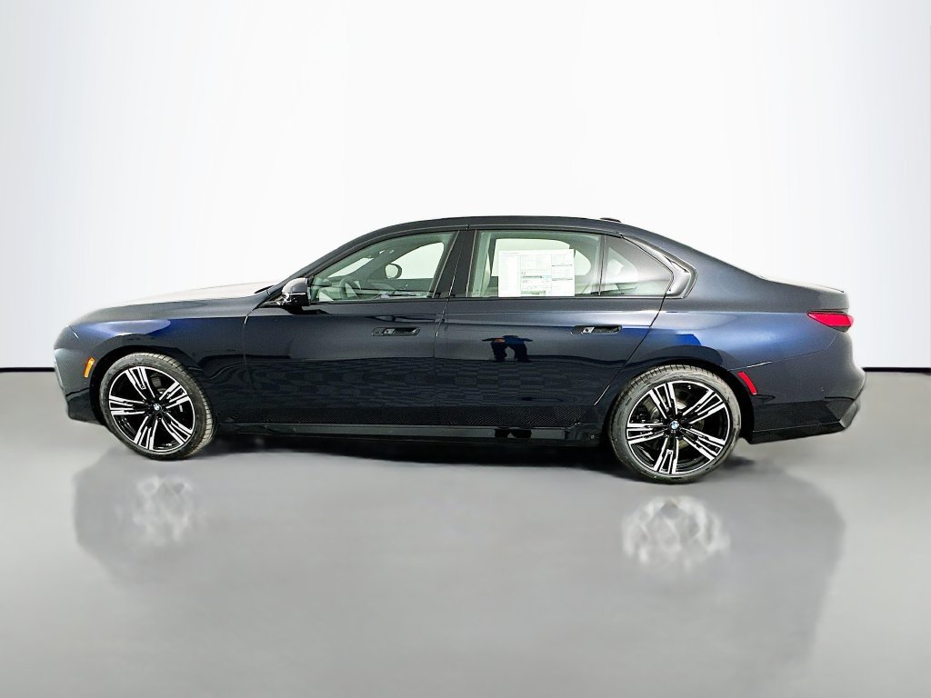 Used 2026 BMW 760i xDrive w/ Executive Package AWD/4WD image 8