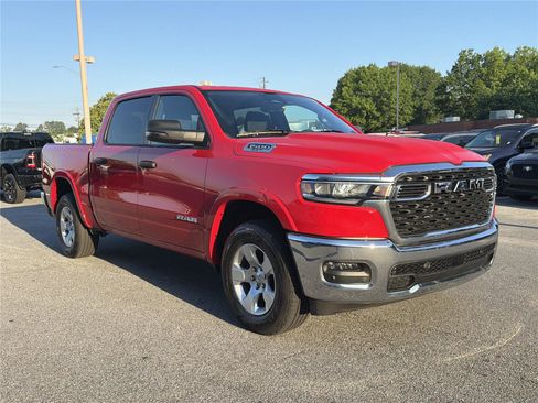 Used 2025 RAM 1500 Big Horn AWD/4WD image 3