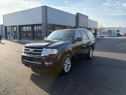 Used 2015 Ford Expedition Limited w/ Equipment Group 301A AWD/4WD image 7