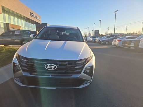 New 2026 Hyundai Tucson Blue SE w/ Tow & Go Package AWD/4WD image 2