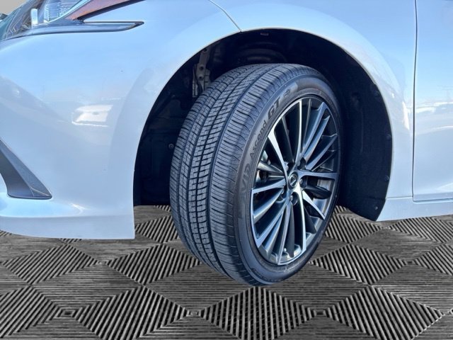Used 2024 Lexus ES 250 w/ Premium Package AWD/4WD image 29