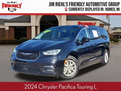 Used 2024 Chrysler Pacifica Touring-L