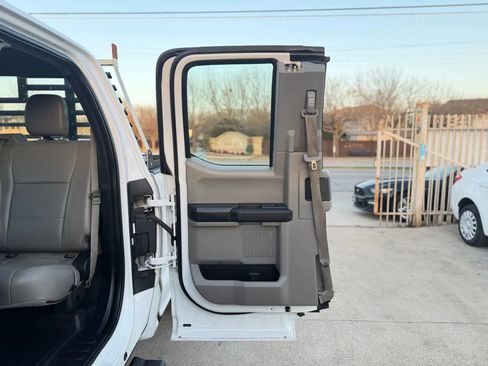 Used 2019 Ford F250 XL w/ Power Equipment Group image 34