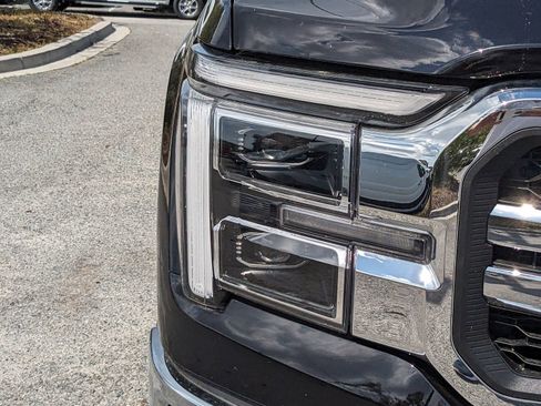 New 2025 Ford F150 Lariat w/ Equipment Group 501A Mid image 10