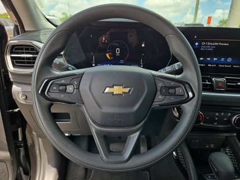 Used 2025 Chevrolet TrailBlazer LT AWD/4WD image 22