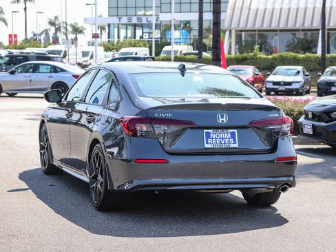 Used 2025 Honda Civic Sport image 12