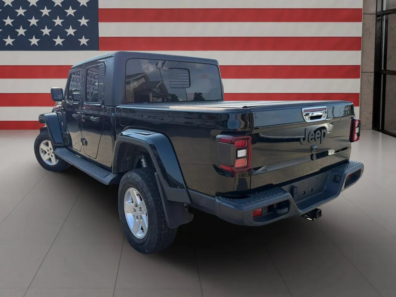 Used 2020 Jeep Gladiator Sport AWD/4WD image 5