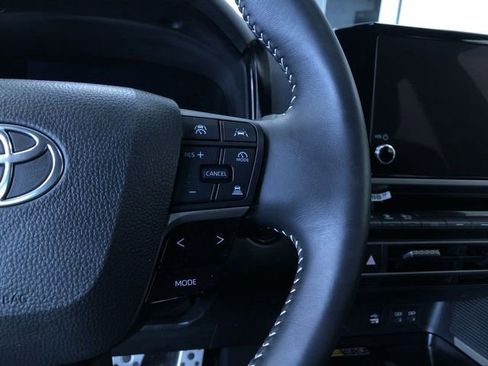 Used 2025 Toyota Camry SE image 25