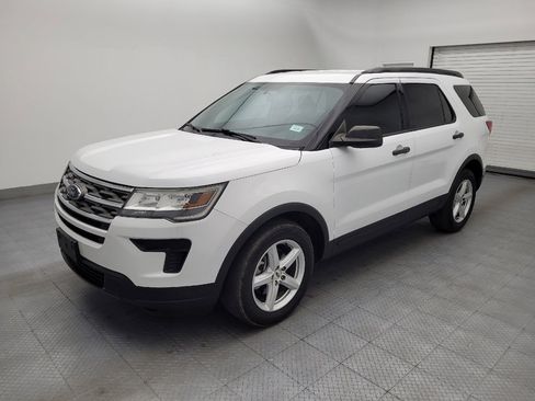 Used 2018 Ford Explorer FWD image 2