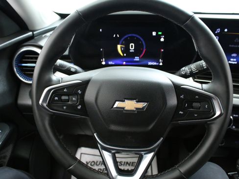 Certified 2024 Chevrolet Trax LT w/ Driver Confidence Package FWD image 12