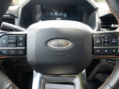 Used 2024 Ford Expedition Platinum RWD image 27
