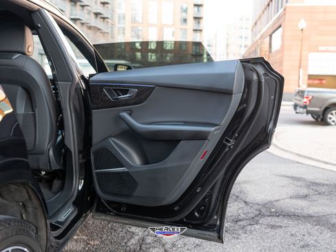 Used 2021 Audi Q8 Premium Plus w/ Premium Plus Package AWD/4WD image 48