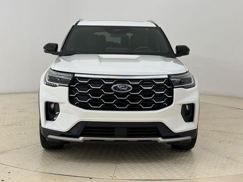 Certified 2025 Ford Explorer Platinum w/ Ultimate Package AWD/4WD image 6