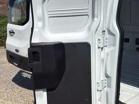 Used 2018 Ford Transit 150 130 Low Roof RWD image 22