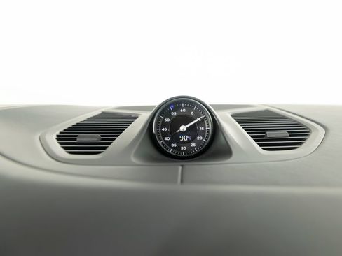 Certified 2025 Porsche Cayenne S AWD/4WD image 28
