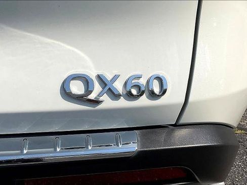 Certified 2023 INFINITI QX60 Luxe w/ Performance Audio Package FWD image 23