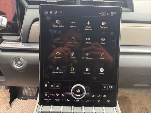 Used 2025 GMC Terrain Elevation w/ Elevation Premium Package image 26