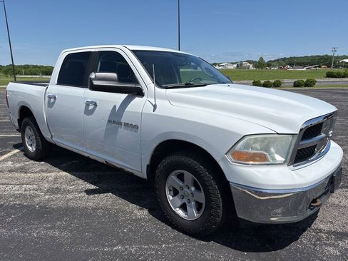 Used 2011 RAM 1500 Classic SLT w/ Luxury Group AWD/4WD image 3