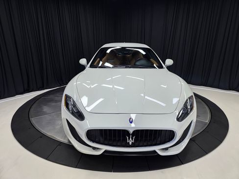 Used 2015 Maserati GranTurismo Sport RWD image 8