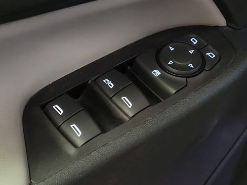 Used 2022 Chevrolet Equinox LS AWD/4WD image 27