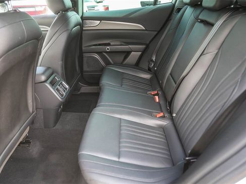 Used 2024 Maserati Grecale GT image 17