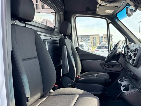 Certified 2025 Mercedes-Benz Sprinter 2500 image 22