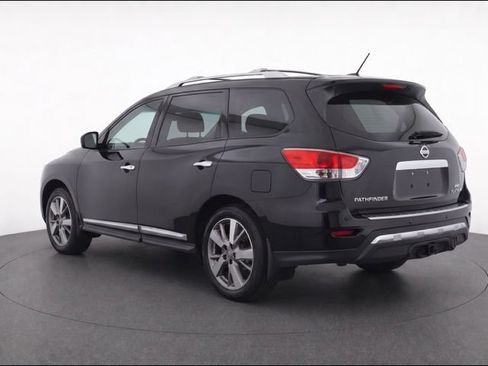 Used 2015 Nissan Pathfinder Platinum w/ Cargo Package FWD image 4