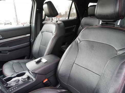 Used 2018 Ford Explorer Sport w/ Equipment Group 401A image 31