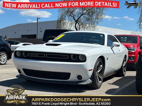 Used 2019 Dodge Challenger R/T w/ Driver Convenience Group RWD image 1
