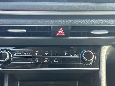 Used 2022 Hyundai Sonata SE FWD image 24