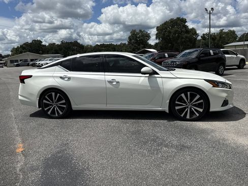 Used 2019 Nissan Altima 2.5 Platinum FWD image 6