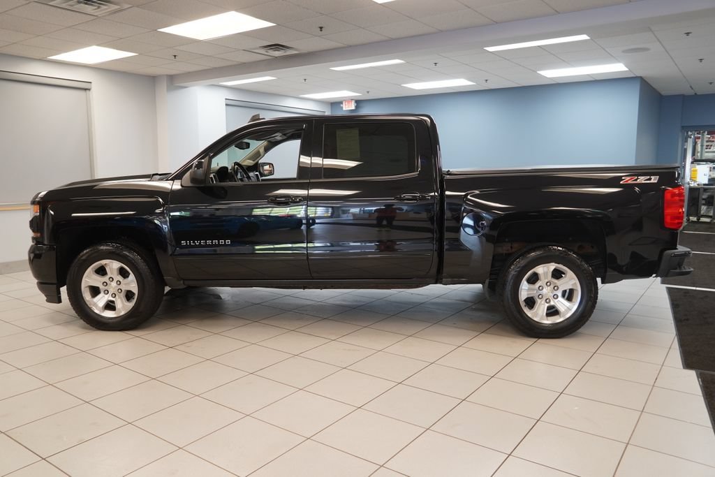 Used 2017 Chevrolet Silverado 1500 LT w/ All Star Edition AWD/4WD image 2