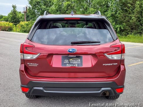Used 2024 Subaru Forester Premium AWD/4WD image 5