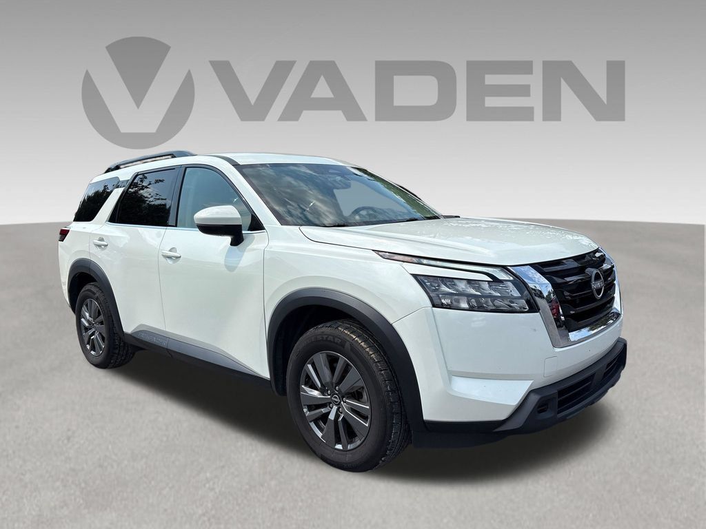 Used 2024 Nissan Pathfinder SV FWD image 25