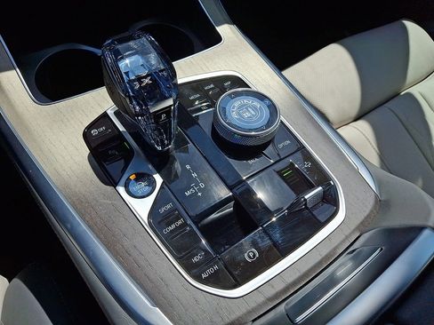 New 2026 BMW ALPINA XB7 image 14