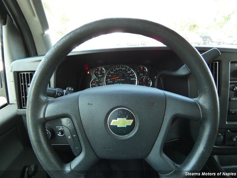 Used 2017 Chevrolet Express 3500 RWD image 12