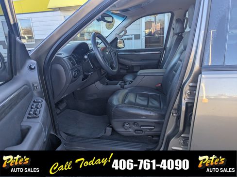 Used 2002 Ford Explorer Limited image 19