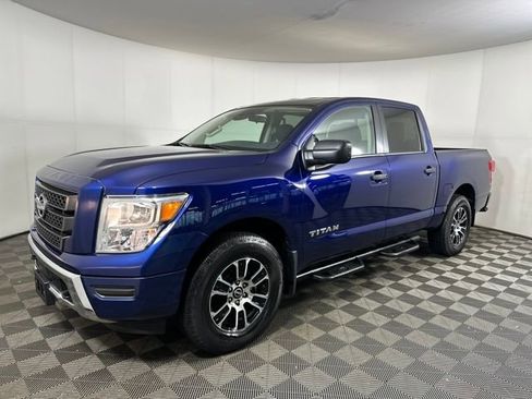 Used 2024 Nissan Titan SV w/ Accessory Utility Package image 7