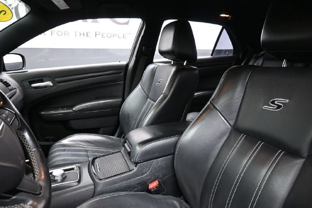 Used 2016 Chrysler 300 S AWD/4WD image 17