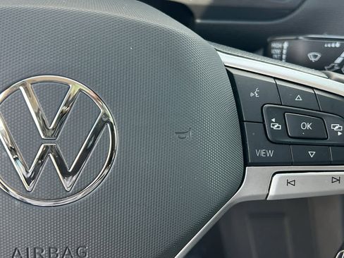 Certified 2024 Volkswagen Tiguan SE w/ Panoramic Sunroof Package AWD/4WD image 20