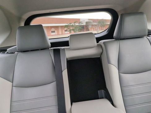 Used 2021 Toyota RAV4 XLE Premium FWD image 33